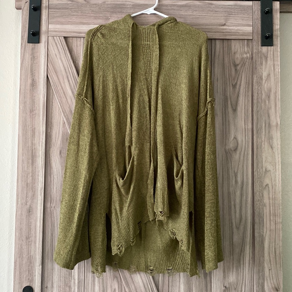 White birch size medium distressed hoodie